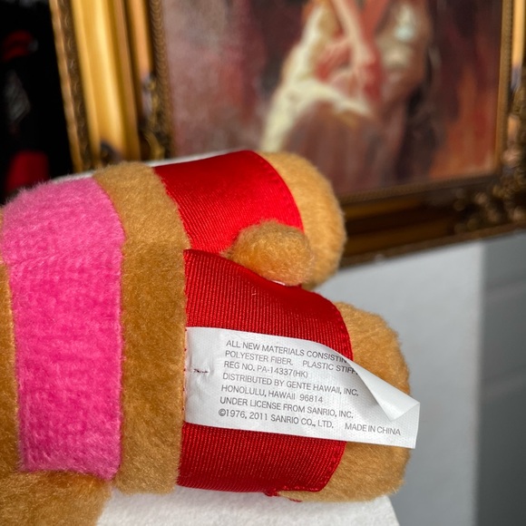 Brand new hello kitty from Hawaii - Picture 7 of 7